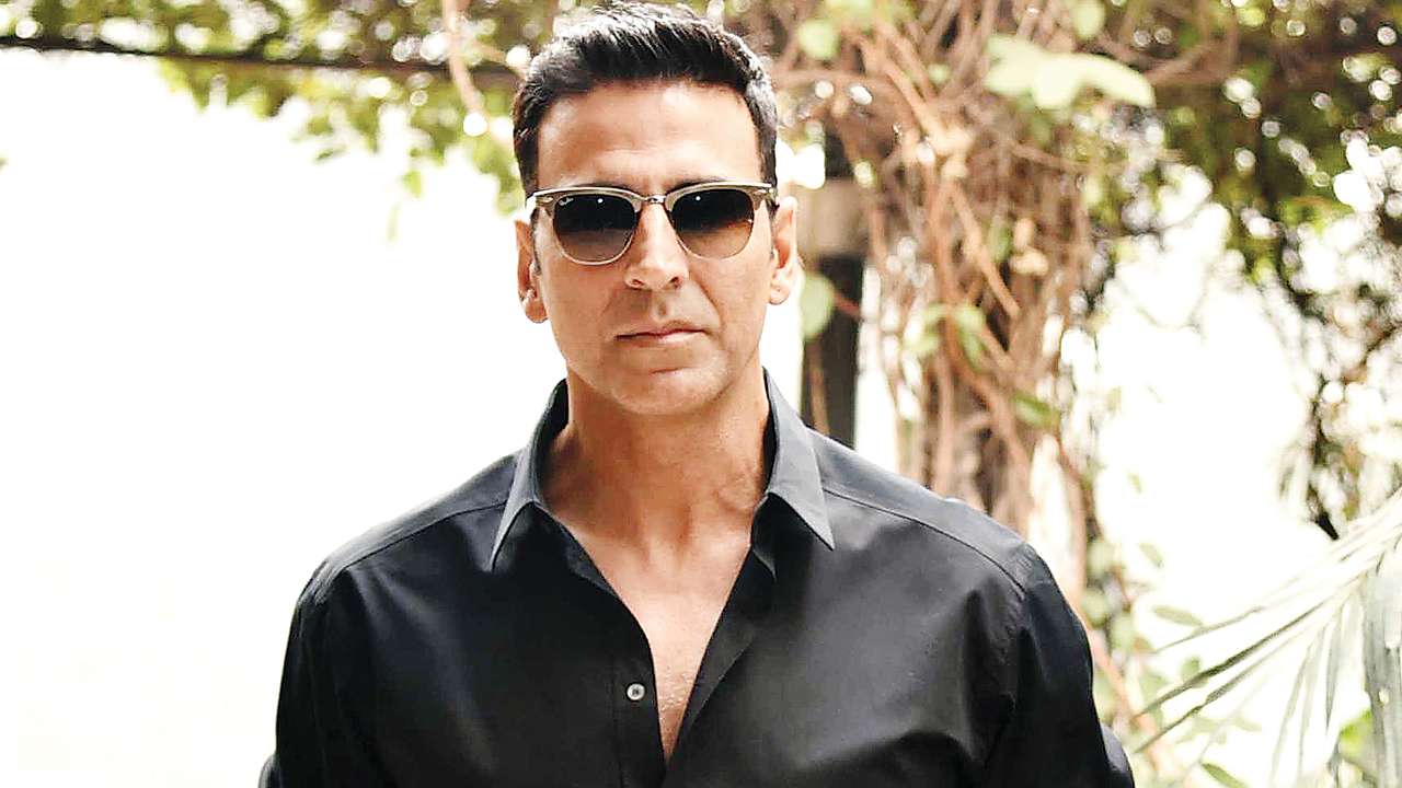 It’s not the garbage but our attitude that stinks: Akshay Kumar