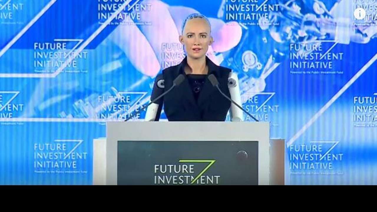 sophia robot in hindi