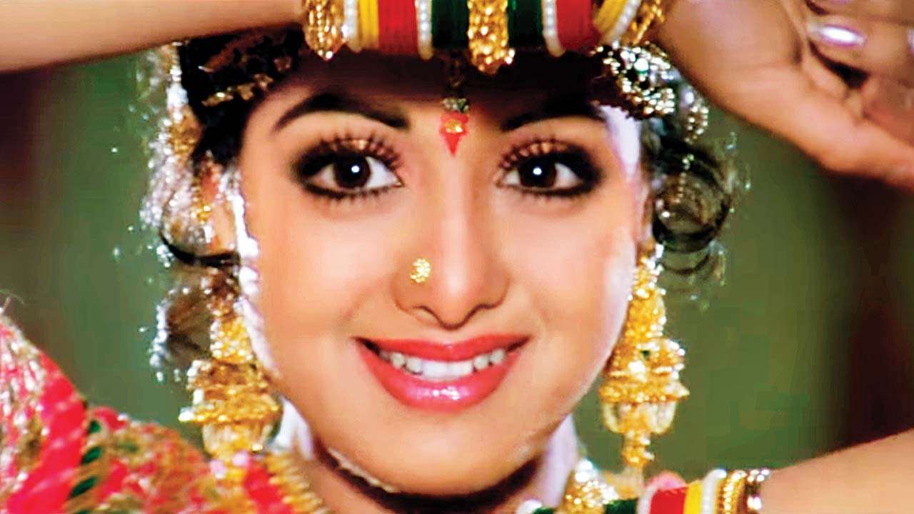 bollywood-ke-kisse-The-producers-of-this-film-did-not-want-to-let-Sridevi-die-at-the-hand-of-Shahrukh-Khan
