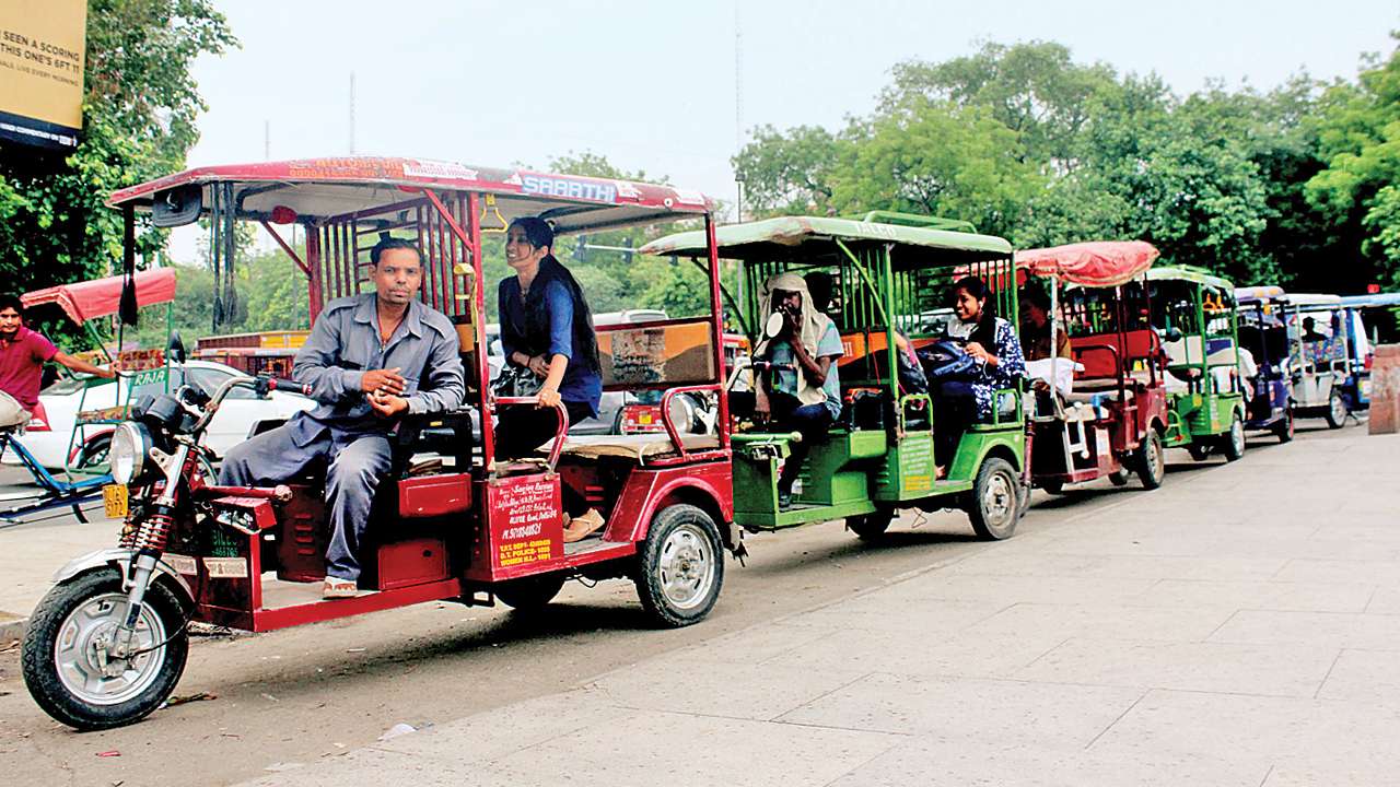 E rickshaw per day rent picture