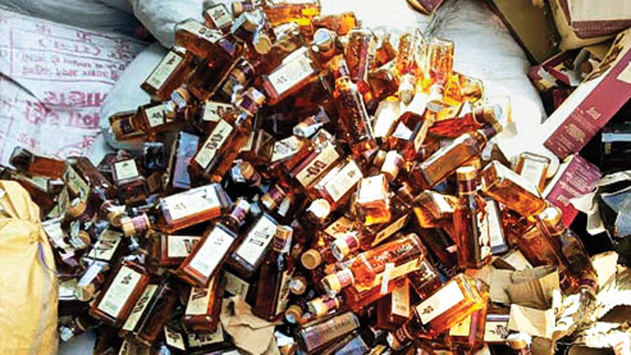Police in Shahdara seize 7,333 bottles of illicit liquor