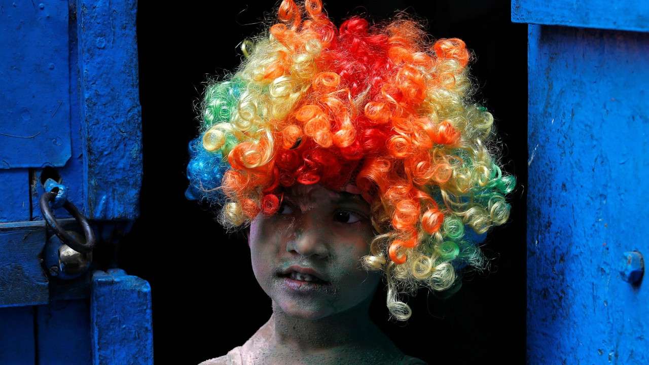 Colourful gaze