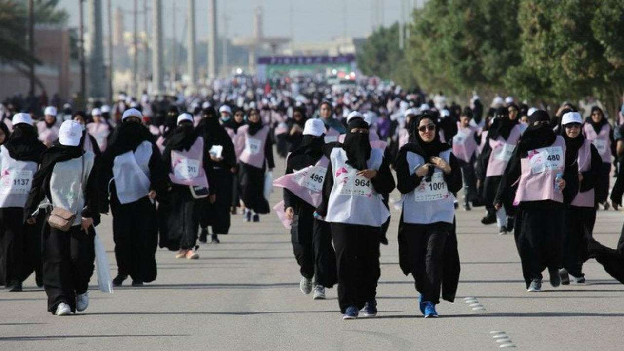 Saudi Arabia holds first ever allfemale marathon