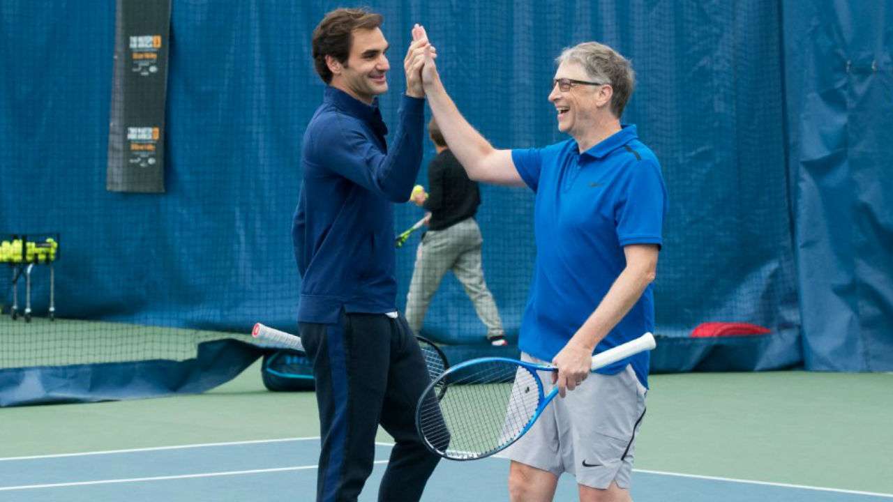 mistet hjerte Procent Ernæring Watch: Roger Federer finds his perfect doubles partner- Bill Gates