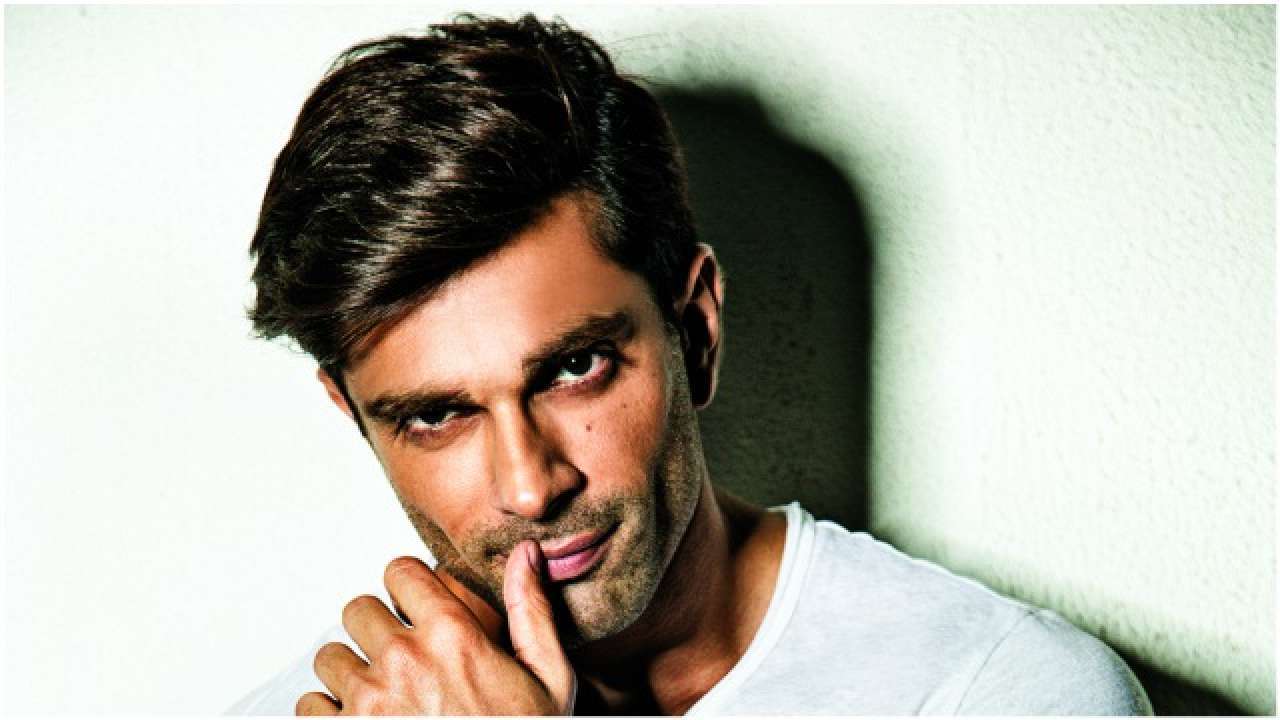 Karan Singh Grover to lend his voice for an animated series