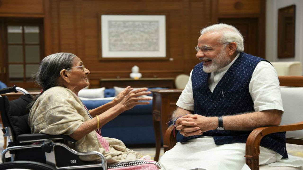 Rakhi Sharma Dhanbad Sex - PM Modi's rakhi sister Sharbata Devi passes away at 104