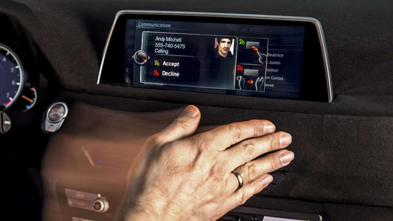 2016 BMW 7 Series gesture-controlled infotainment center