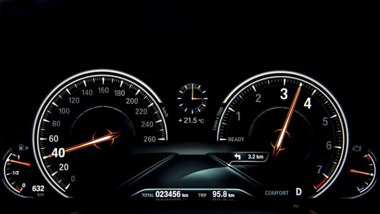 2016 BMW 7 Series instrument cluster