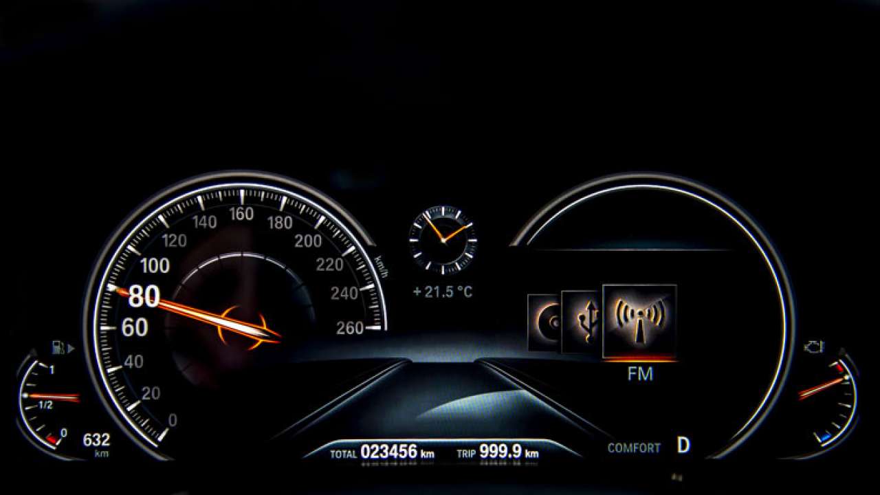 2016 BMW 7 Series instrument cluster