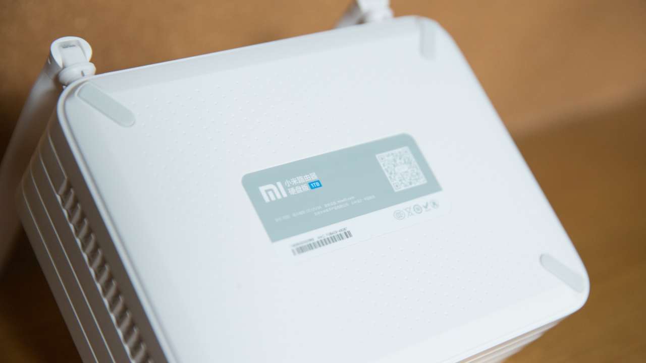 Dual-antenna array for 802.11ac WiFi