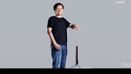 Xiaomi CEO Lei Jun with the Mi TV 2S
