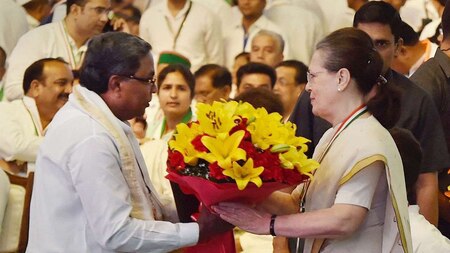 Karnataka Chief Minister Siddaramaiah with Sonia Gandhi