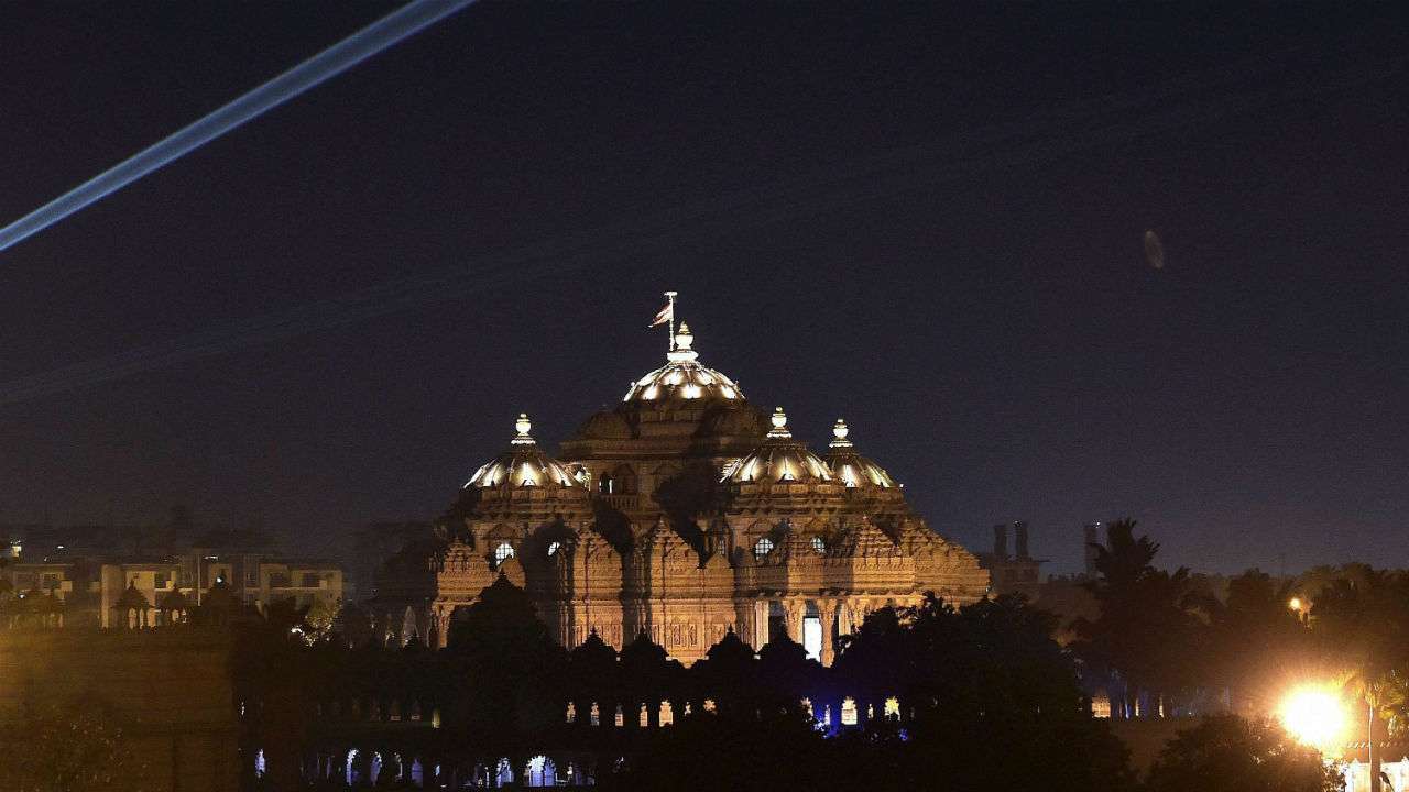 In Pics: Lights out! World cities go dark to mark Earth Hour 2018