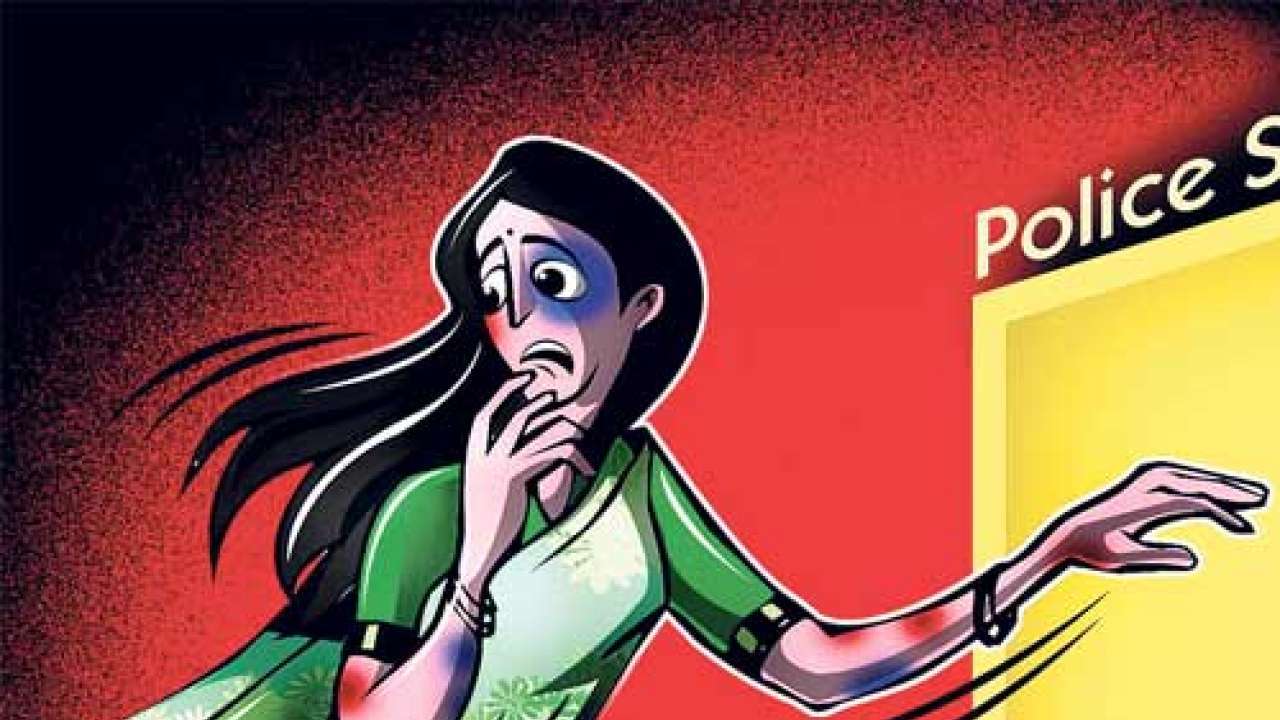 Mumbai: Man threatens to make wife's private pics 'viral' for dowry Mumbai: Man threatens to make wife's private pics 'viral' for dowry