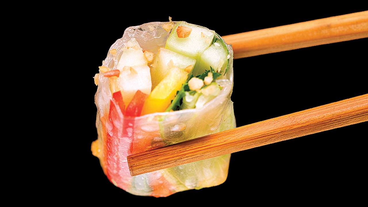 Vietnamese Summer Roll with Fresh Mint & Basil