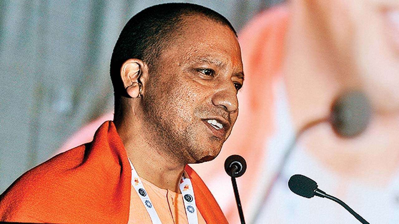 Dalit Mitra award to Yogi Adityanath kicks up row, Ambedkar Mahasabha ...