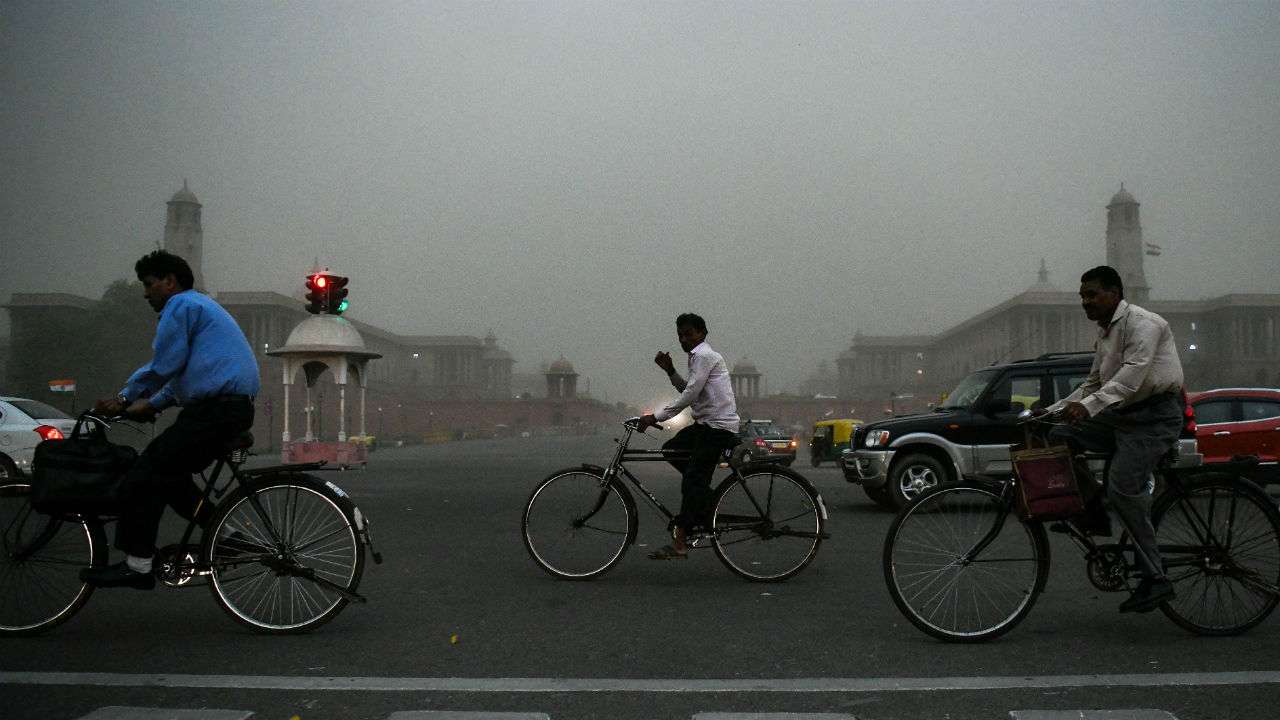 In Pics: These pictures of dust storm, rain in Delhi-NCR will remind you of Mad Max scenes!