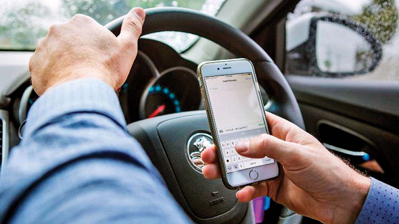 Calling trouble? 62 Gujaratis use phone while driving