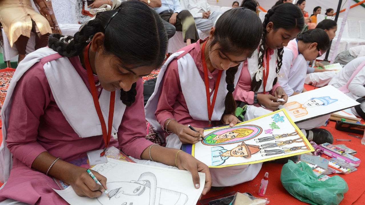 Nation pay tribute to martyrs of Jallianwala Bagh Massacre