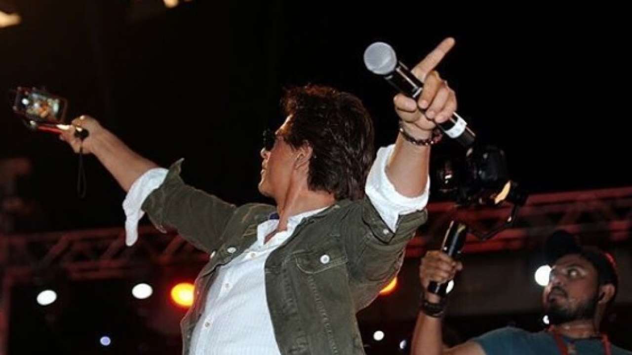 Fans braved sandstorm and rains to catch a glimpse of Shah Rukh Khan