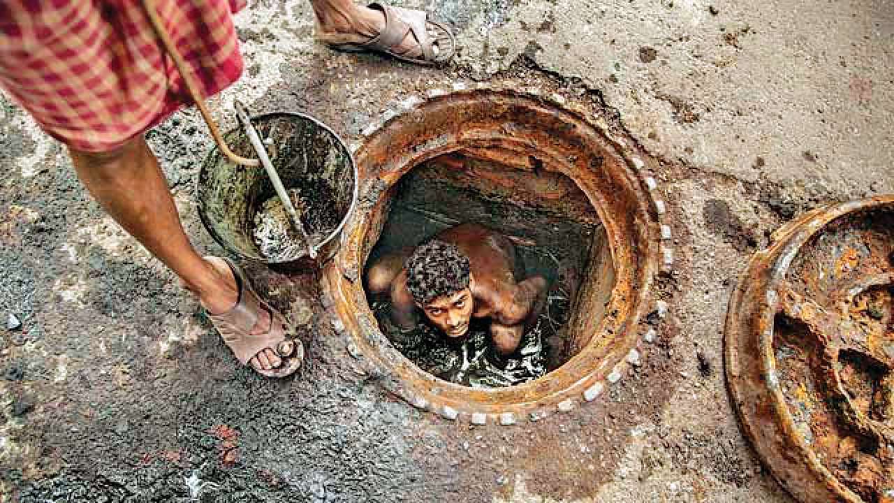 Five injured after inhaling toxic gas inside sewage plant in Lutyen's Delhi