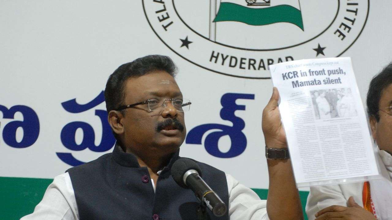 'kcr's federal front a farce': telanaga congress leader writes to mamata, akhilesh; warns of 'modi-shah conspiracy'