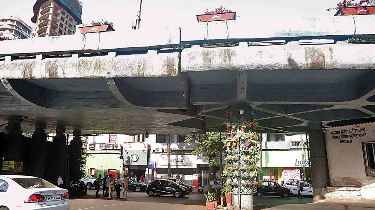 Crack in Kemps flyover, but BMC plays it cool