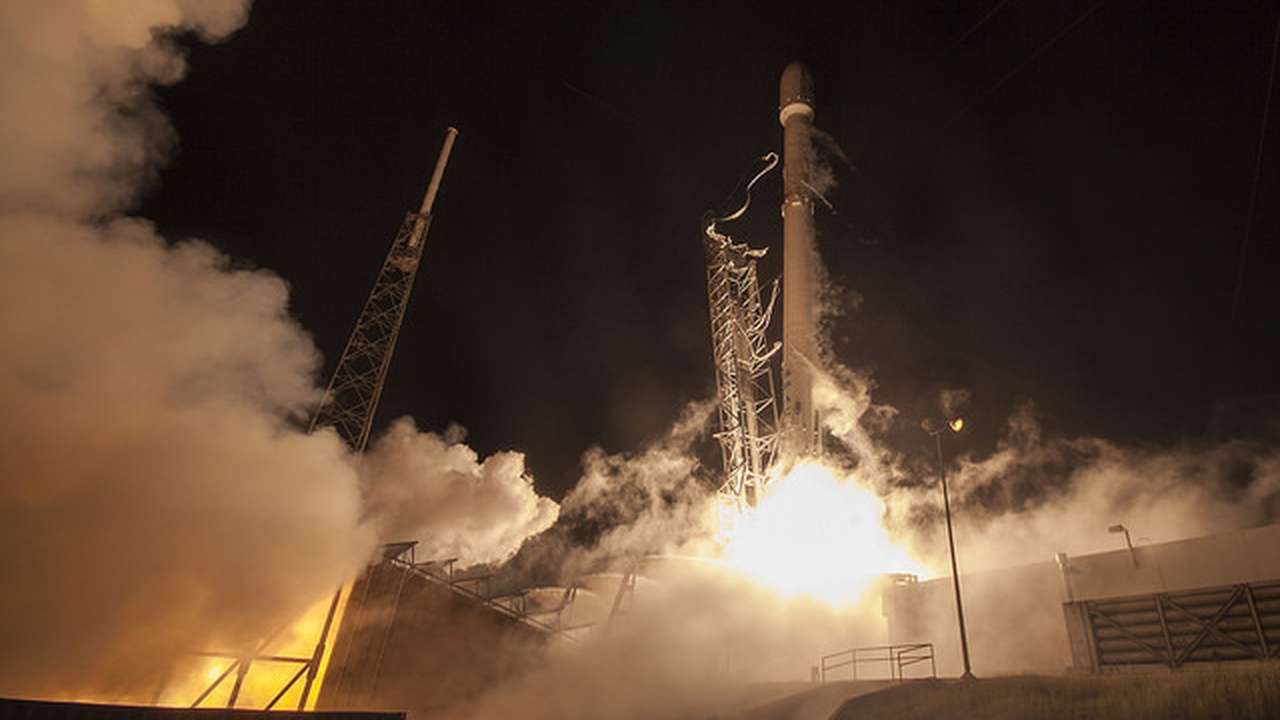 SpaceX Launches Most Powerful Falcon 9 Yet