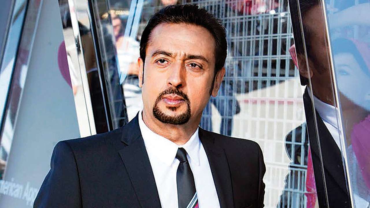 No father roles for Gulshan Grover