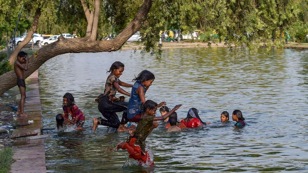 Hottest day in Delhi as mercury soars to 45 degrees C