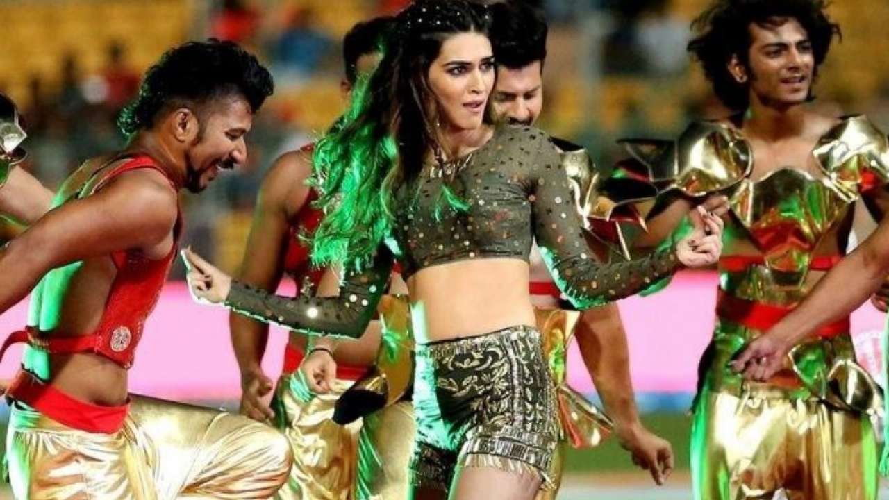 Here's all you need to know about Kriti Sanon's dance performance at