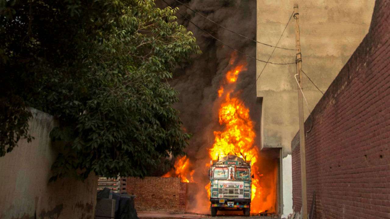 In Pics: Smoke covers south Delhi skyline as 'highest category' of fire engulfs Malviya Nagar godown