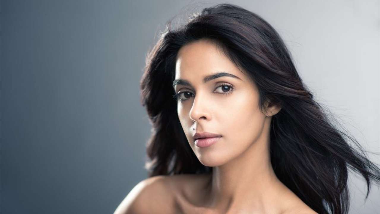 Aishwarya Rai Sexy Hot Nangi Photo Nangi Video F Photo Video F Video - Mallika Sherawat sends fans into a tizzy as she posts a bikini picture  after ages