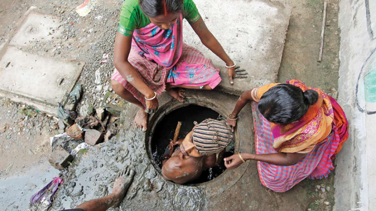 Four Fold Increase In Manual Scavengers In New Govt Survey Sewer Septic Tank Cleaners Rly