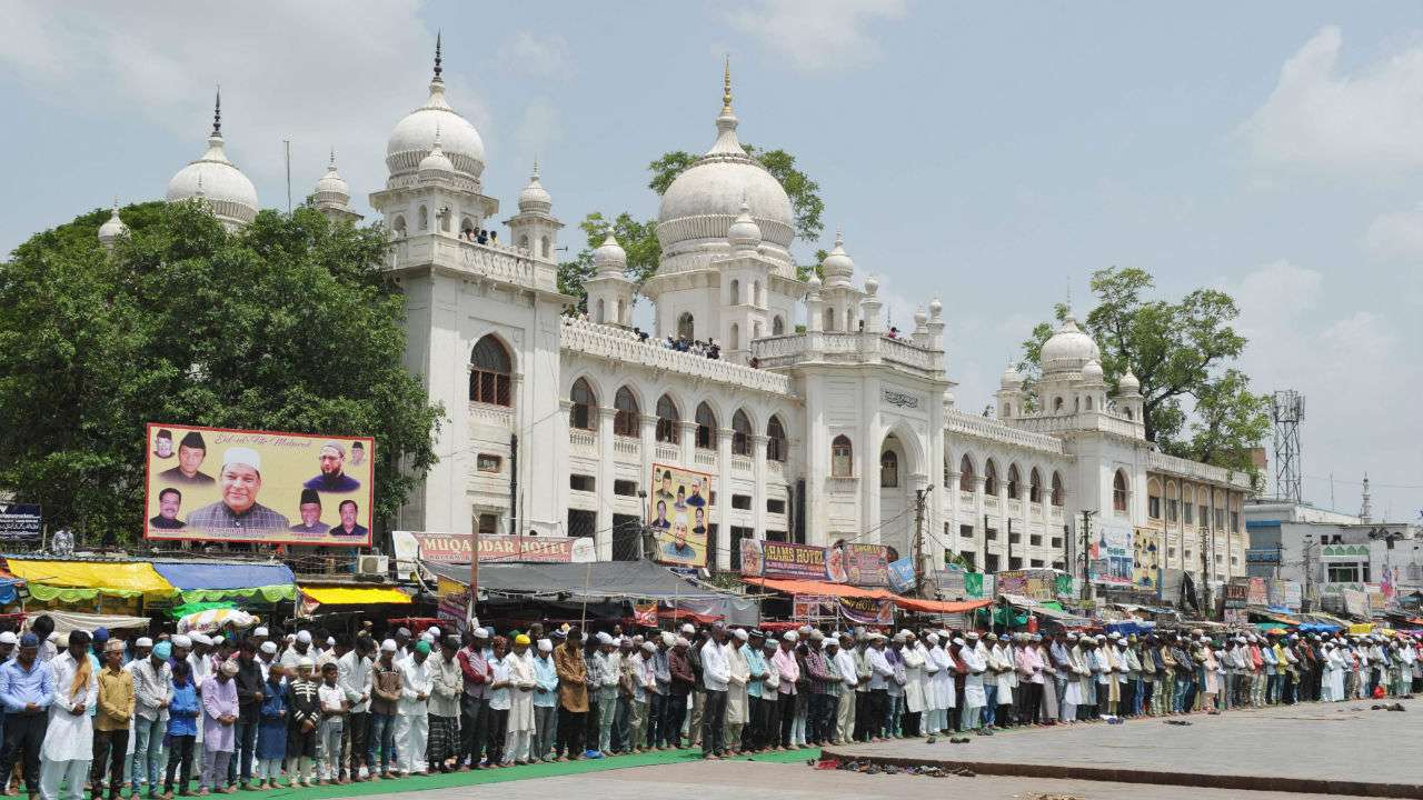 Jummat-Ul-Vida prayers