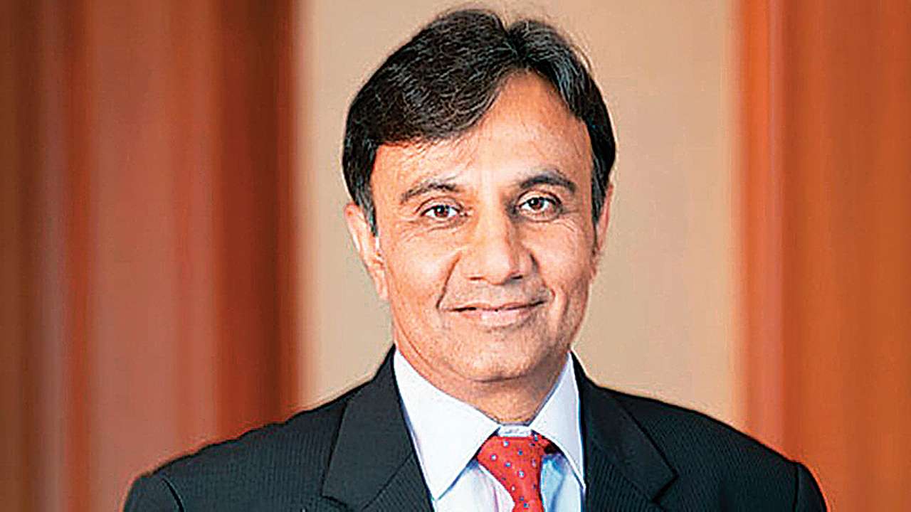 chanda-kochhar-out-on-leave-sandeep-bakhshi-in-as-coo-of-icici-bank
