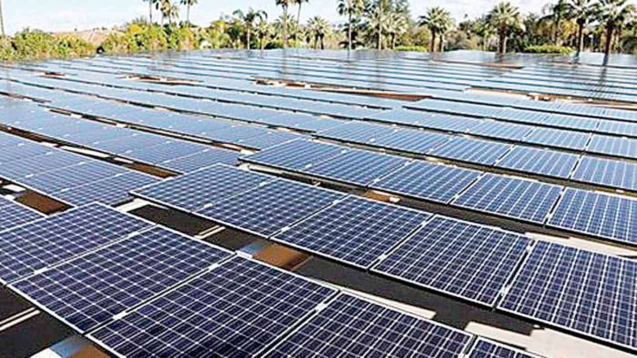 Gujarat govt paves way for wind, solar projects at same site