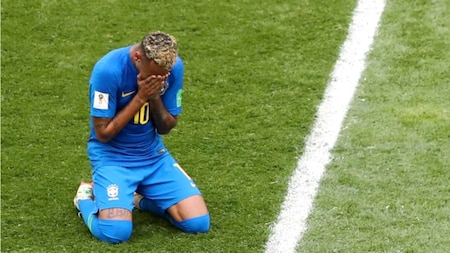 Neymar Jr crying