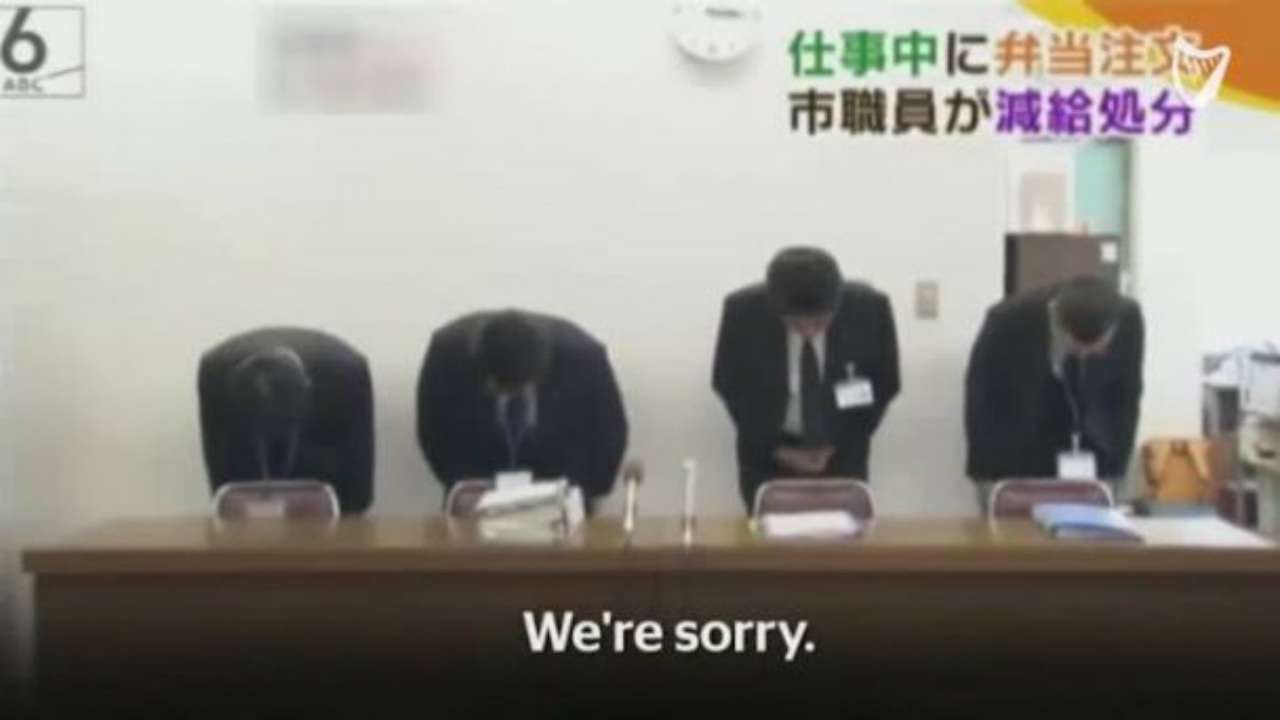 Watch Officials In Japan S Kobe City Apologise On National Tv For Worker Who Took Lunch Break 3 Minutes Early