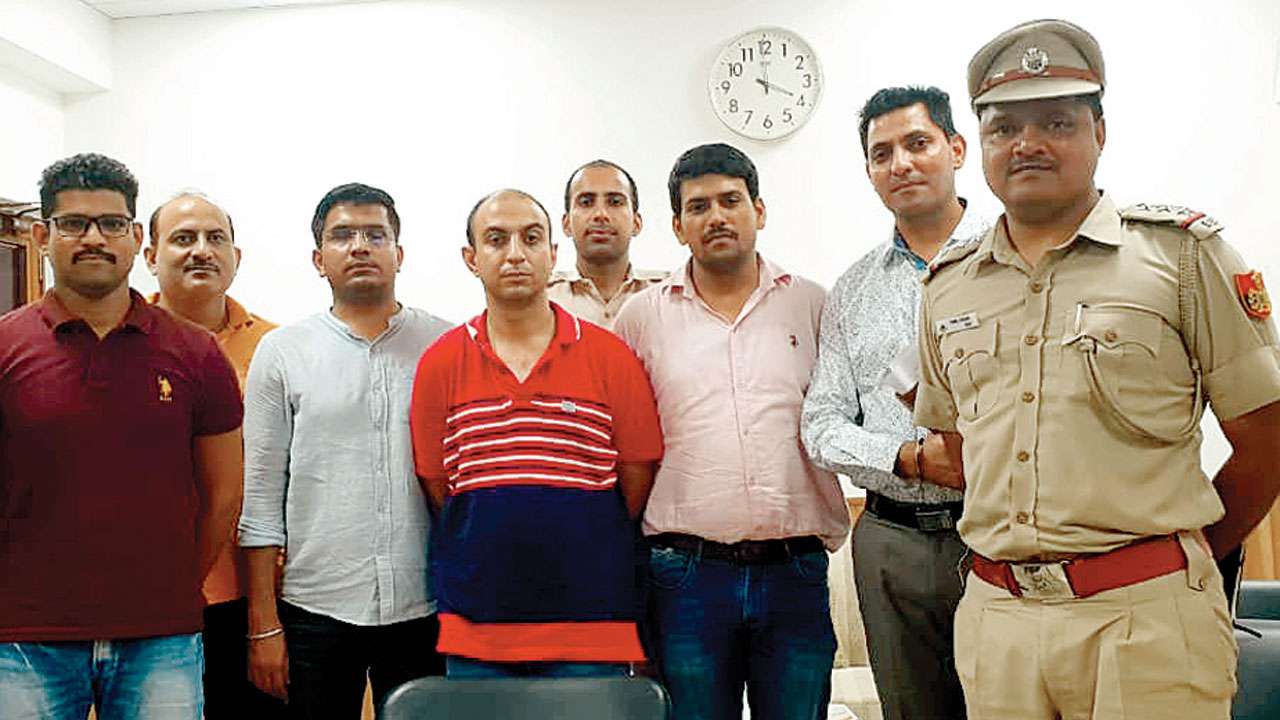 Major Nikhil Handa's brother, female friend questioned by Delhi Police