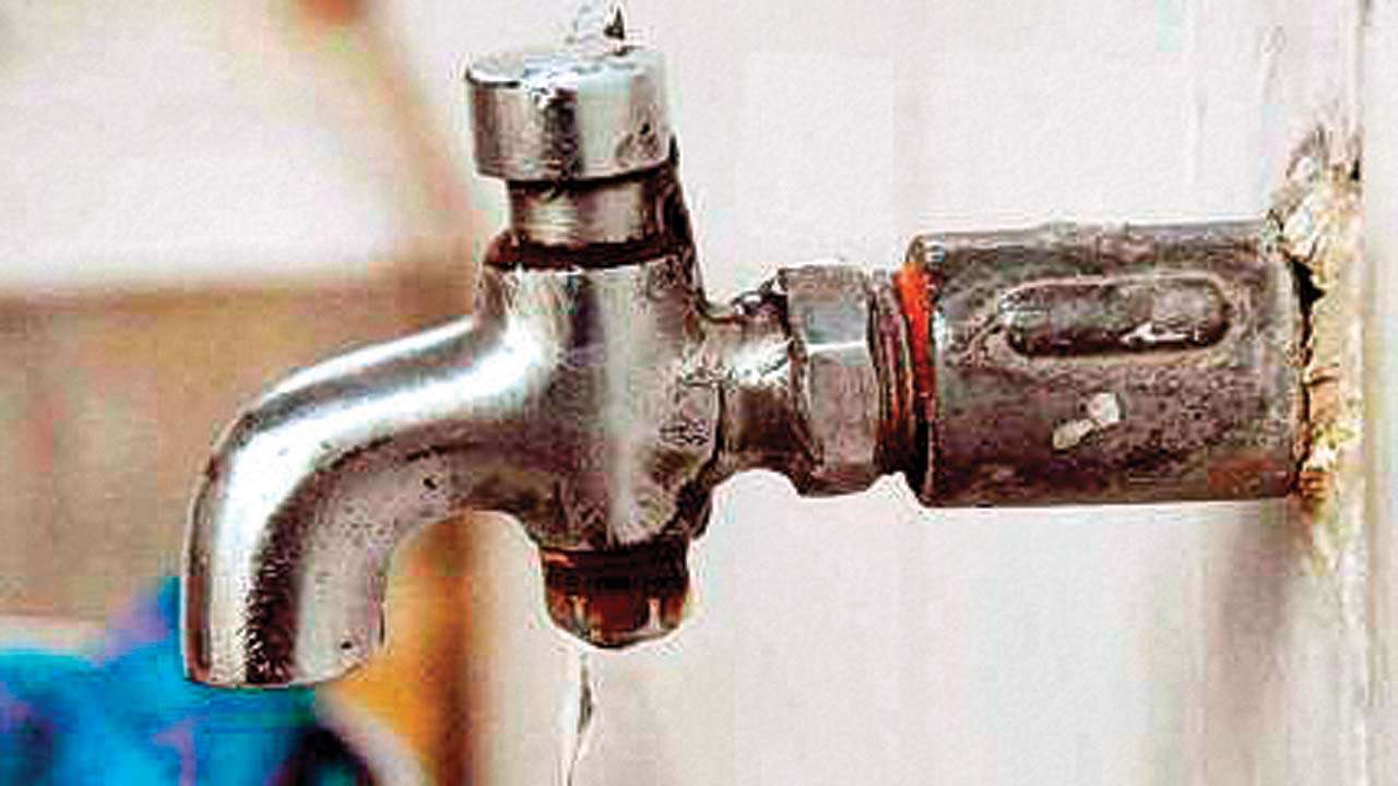 gujarat-this-city-school-has-spies-who-prevent-wastage-of-water