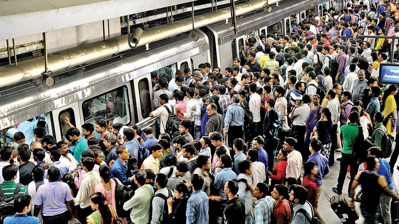 Authorities fight as car thieves strike Delhi Metro car parks