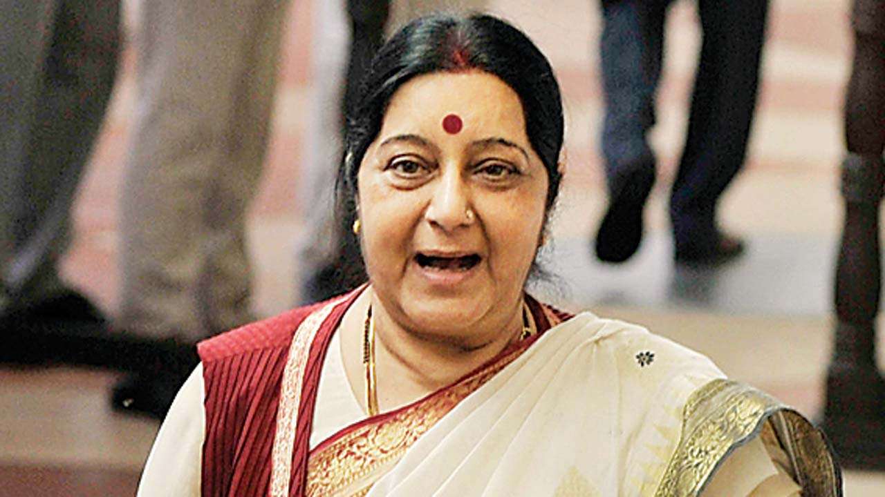 40% on Sushma Swaraj poll back her 'nasty trolls'