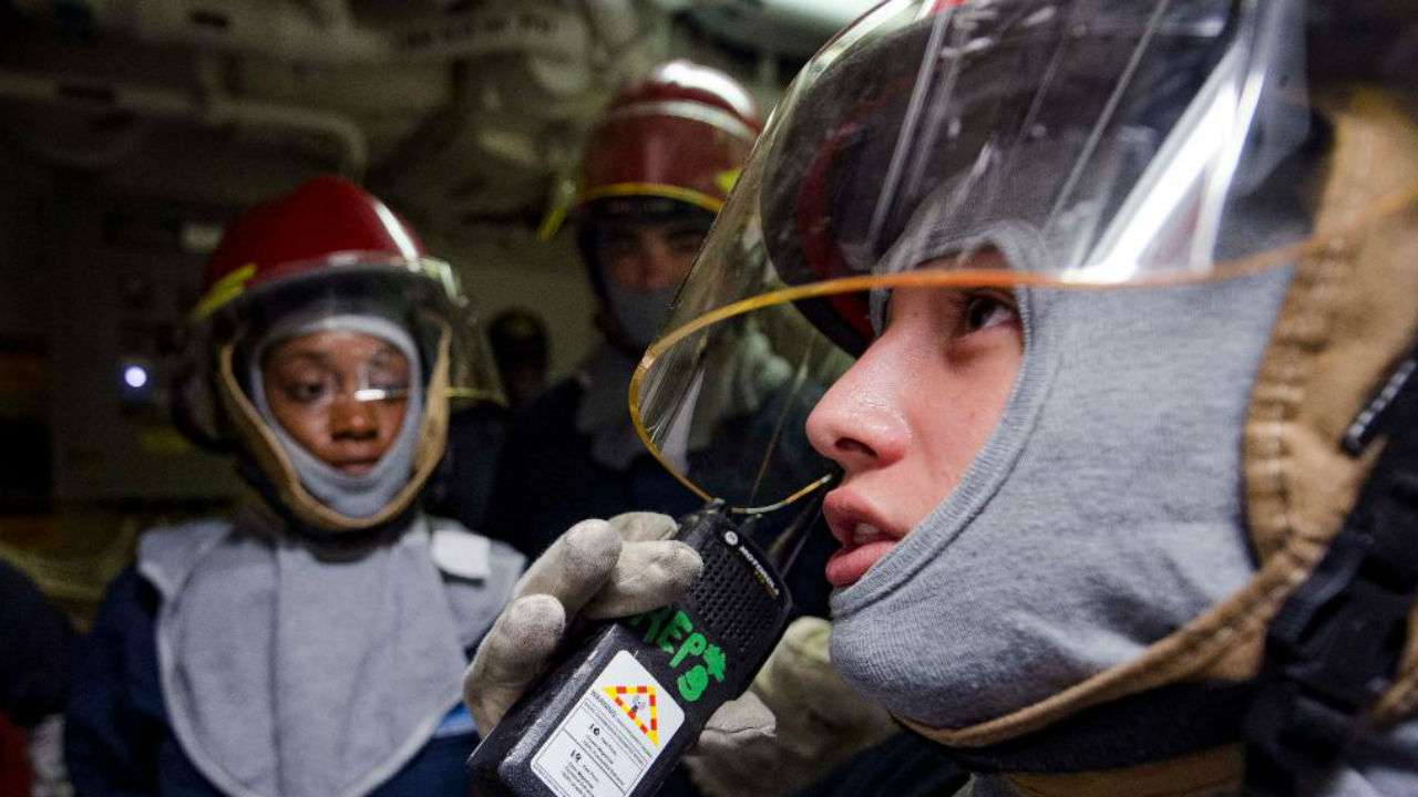 Us Navy Now Allows Women To Wear Ponytails Lock Hairstyles