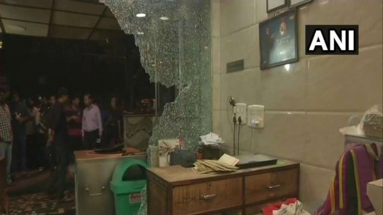 Watch: Angry over lack of parking space, delivery boys vandalise Dilli ...