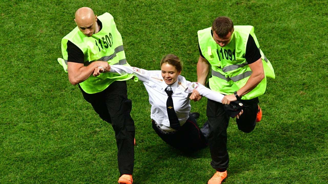 Watch Security Person Threatens Anti Kremlin Pussy Riot Pitch Invader