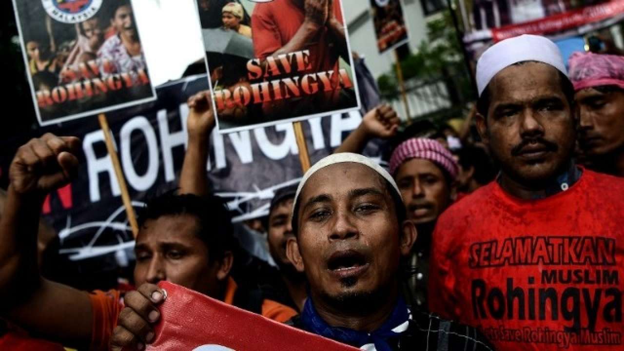 VHP demands deportation of Rohingya refugees, setting up a ministry for cow protection