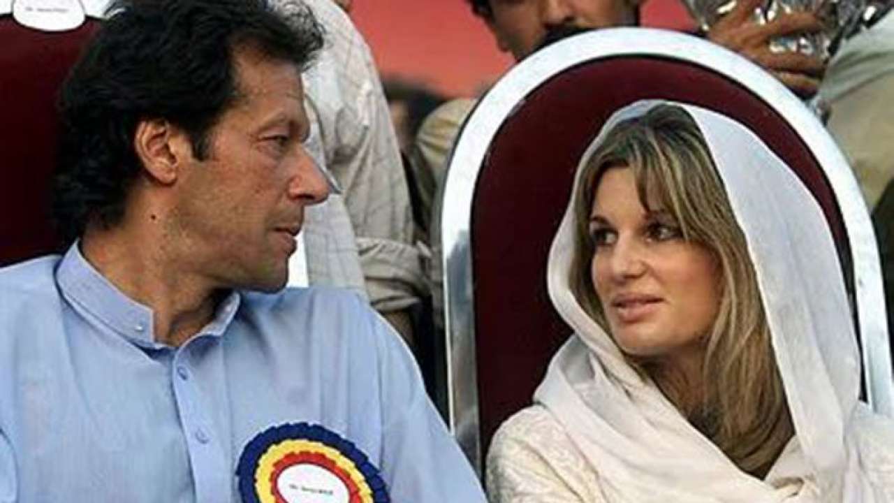 Imran and Jemima at an election rally in 2002