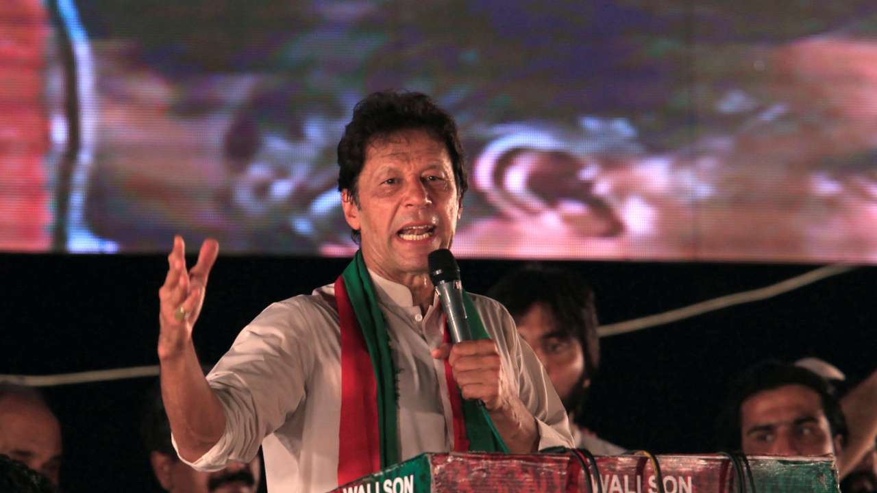 Imran Khan celebrates Nawaz Sharif's disqualification