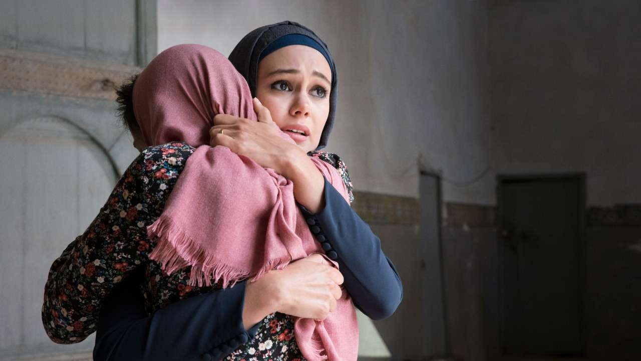 Dina Shihabi as Hanin